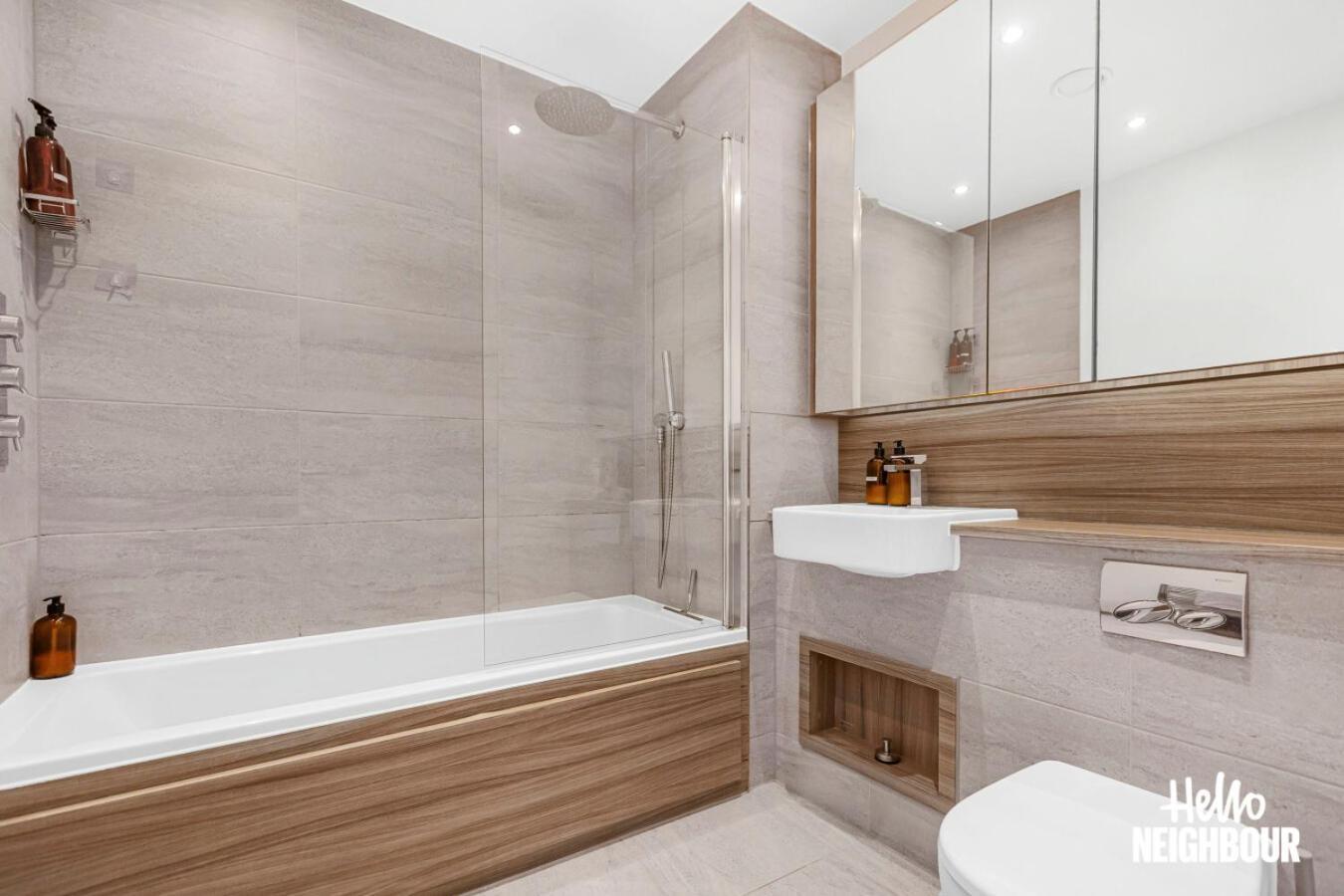 Modern 1 Bedroom Apartment With Parking In Colindale, London Edgware Eksteriør billede